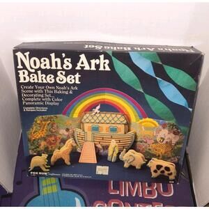 Noah’s Ark Bake Set Cookie Cutters by Fox Run Craftsmen Panorama Vintage NOB